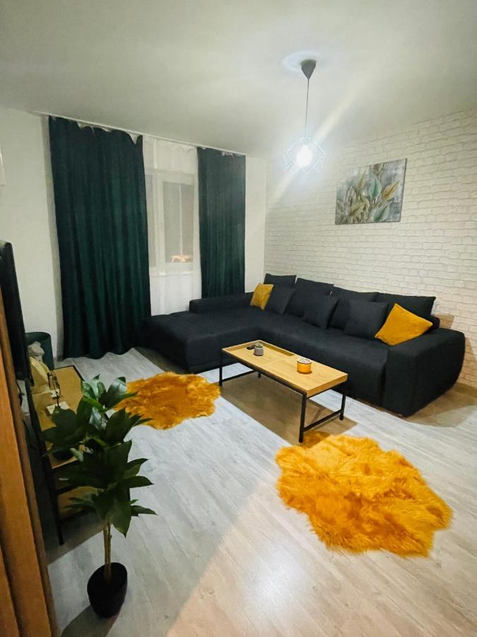 Londof Apartments- New Center Braşov Buitenkant foto